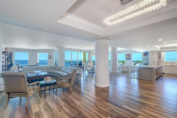 Interior, Kitchen, Living room, Recessed Lighting, Wood Texture Flooring