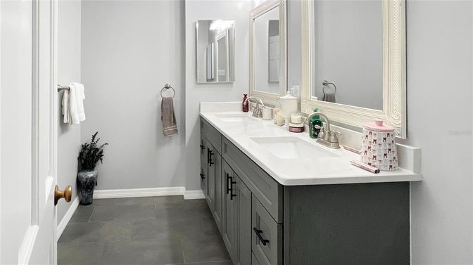 Bathroom, Dual Sink Vanities, Interior
