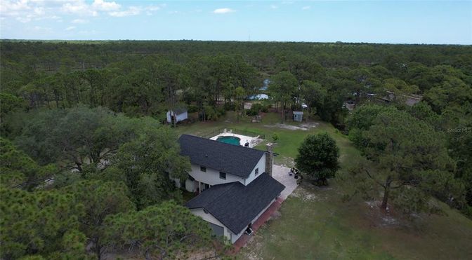Exterior, Drone