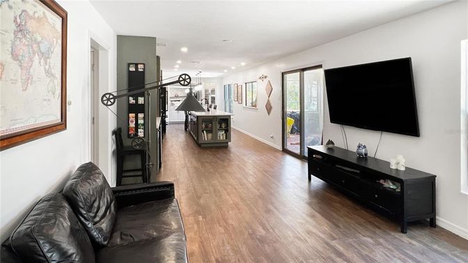 Interior, Pendant Lights, Recessed Lighting, Wood Texture Flooring