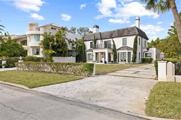 Backyard, Exterior, Facade, French Provincial