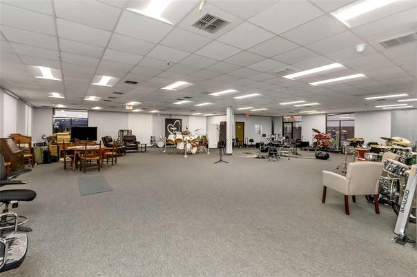 Dining room, Fitness Equipment, Interior, Recessed Lighting