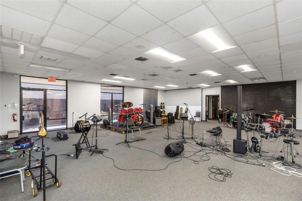 Fitness Equipment, Interior, Recessed Lighting