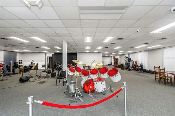 Fitness Equipment, Interior, Recessed Lighting
