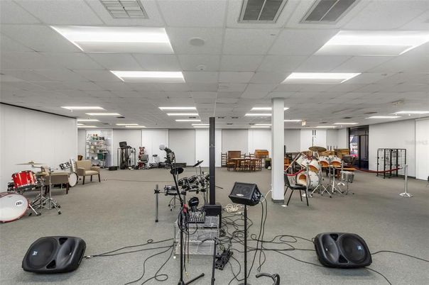 Fitness Equipment, Interior, Recessed Lighting