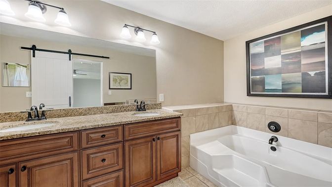 Bathroom, Dual Sink Vanities, Interior