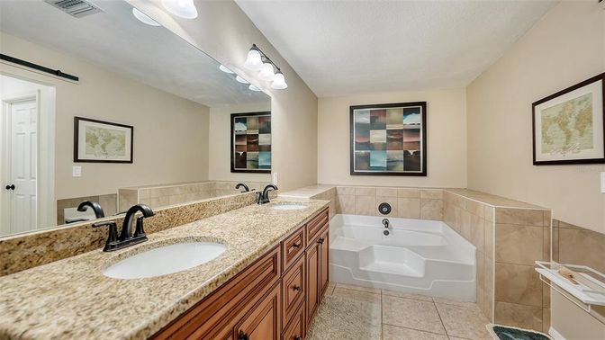 Bathroom, Dual Sink Vanities, Interior