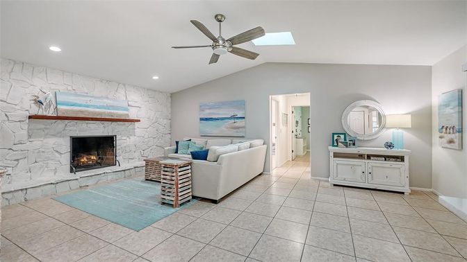 Fireplace, Interior, Living room, Recessed Lighting