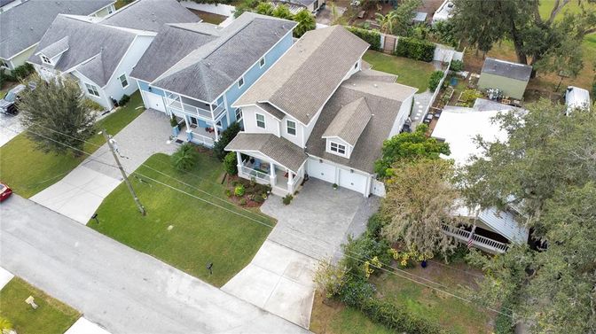 Exterior, Drone