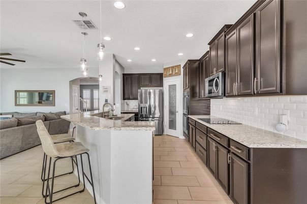 Interior, Kitchen, Living room, Pendant Lights, Recessed Lighting, Stainless Steel Appliances
