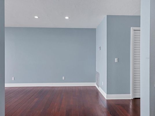 Empty room, Interior, Recessed Lighting, Wood Texture Flooring