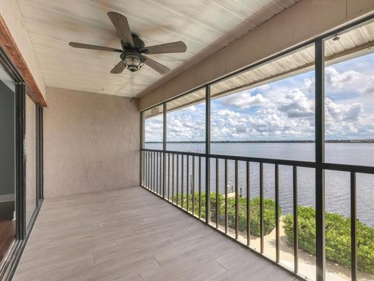 Interior, Sun Room, Water, Wood Texture Flooring