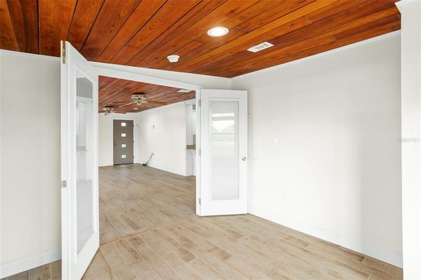 Empty room, Interior, Recessed Lighting, Wooden Ceilings, Wood Texture Flooring
