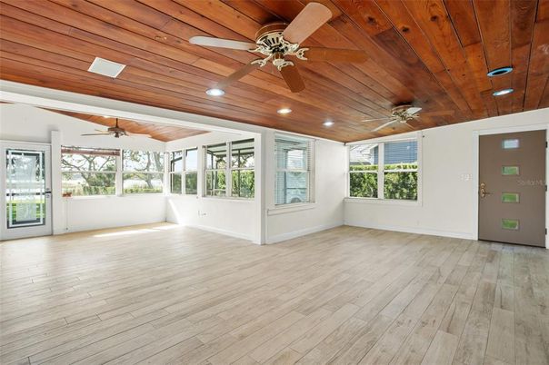 Empty room, Interior, Recessed Lighting, Wooden Ceilings, Wood Texture Flooring