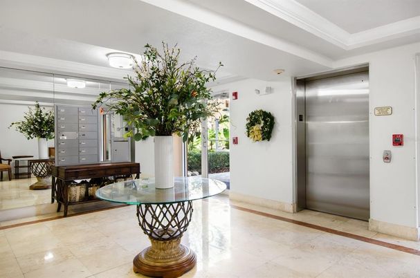 Elevator, Interior
