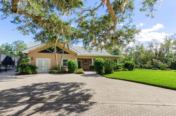 Backyard, Exterior, Facade, Ranch
