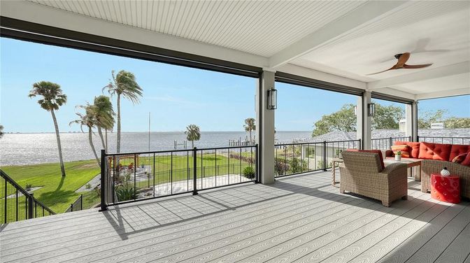 Interior, Living room, Sun Room, Water, Wood Texture Flooring