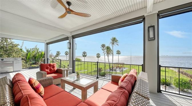 Interior, Living room, Sun Room, Water