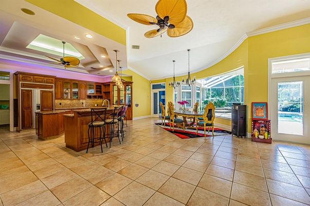 Chandelier, Dining room, Interior, Kitchen, Pendant Lights, Recessed Lighting