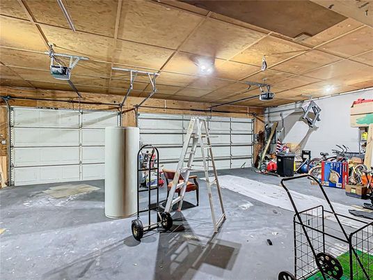 Garage, Interior