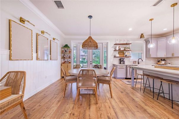 Dining room, Interior, Kitchen, Pendant Lights, Recessed Lighting, Wood Texture Flooring