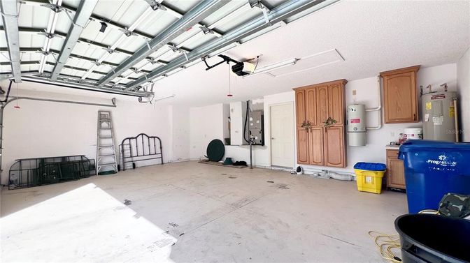 Garage, Interior