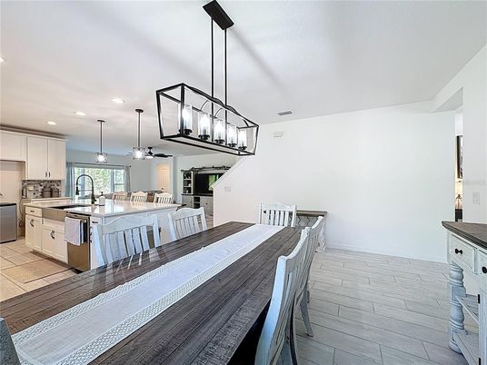 Dining room, Interior, Kitchen, Pendant Lights, Recessed Lighting, Wood Texture Flooring