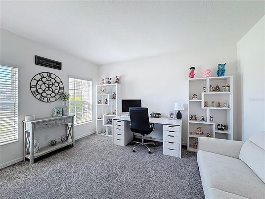 Home Office, Interior