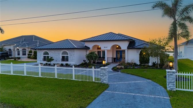 Backyard, Exterior, Facade, French Provincial