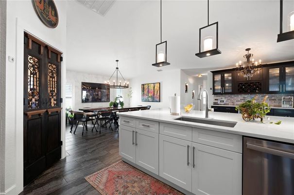 Chandelier, Dining room, Interior, Kitchen, Pendant Lights, Stainless Steel Appliances, Wood Texture Flooring