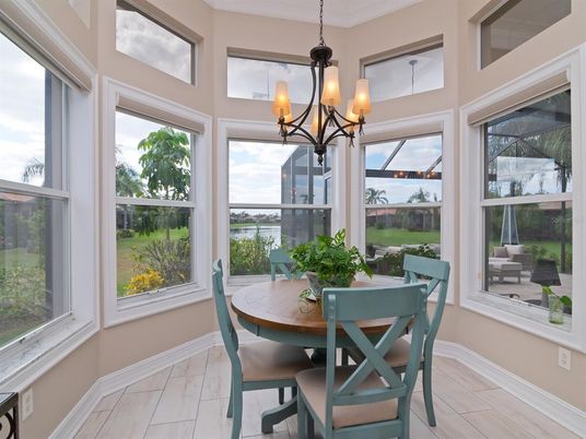 Chandelier, Dining room, Interior, Sun Room