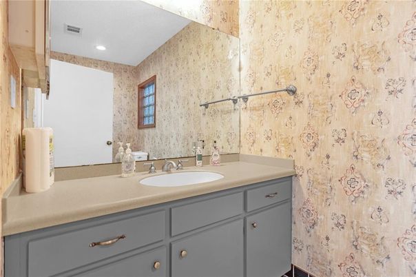 Bathroom, Interior, Recessed Lighting