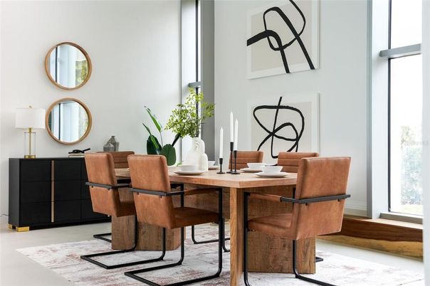 Dining room, Interior