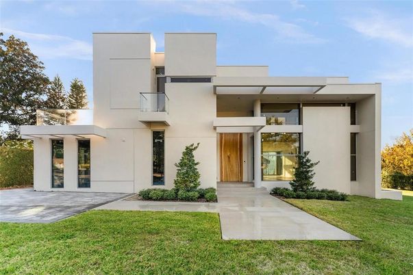 Backyard, Exterior, Facade, Modern