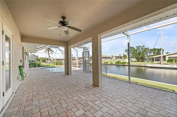Interior, Sun Room, Water