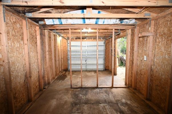 Garage, Interior, Wooden Beams, Wooden Walls