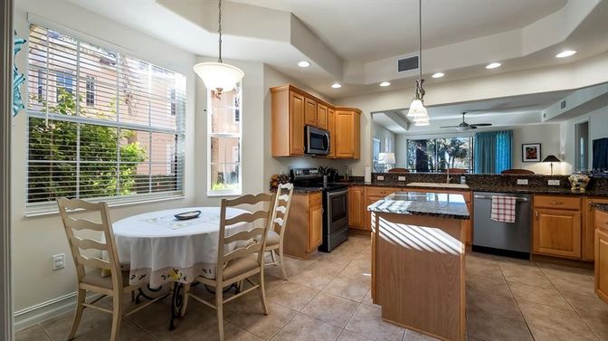 Dining room, Interior, Kitchen, Pendant Lights, Recessed Lighting
