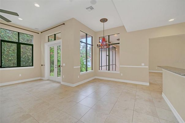 Chandelier, Empty room, Interior, Pendant Lights, Recessed Lighting