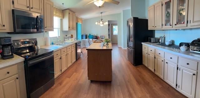 Chandelier, Dining room, Interior, Kitchen, Wood Texture Flooring