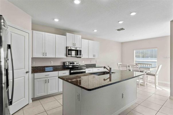 Dining room, Interior, Kitchen, Recessed Lighting, Stainless Steel Appliances