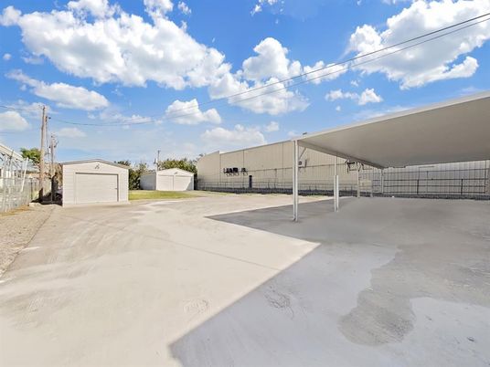 Backyard, Detached Garage, Exterior