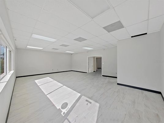 Empty room, Interior, Marble, Recessed Lighting