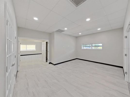 Empty room, Interior, Marble, Recessed Lighting