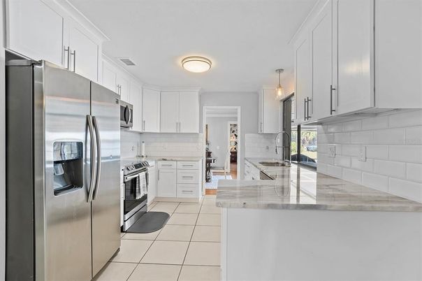 Interior, Kitchen, Pendant Lights, Stainless Steel Appliances