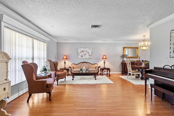 Chandelier, Dining room, Interior, Living room, Piano, Wood Texture Flooring