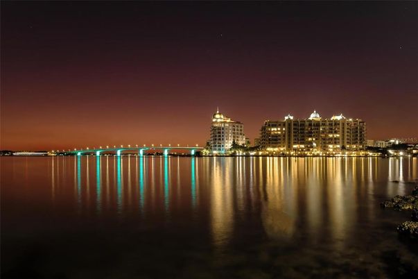 Exterior, Lake