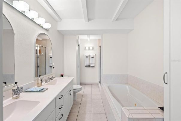 Bathroom, Dual Sink Vanities, Interior