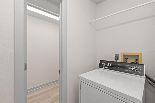 Interior, Utility Closets, Washer, Wood Texture Flooring