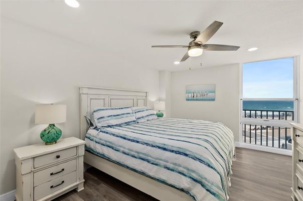 Bedroom, Interior, Recessed Lighting, Water, Wood Texture Flooring