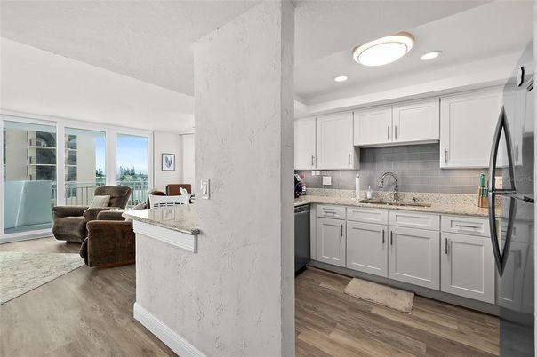 Interior, Kitchen, Living room, Recessed Lighting, Wood Texture Flooring